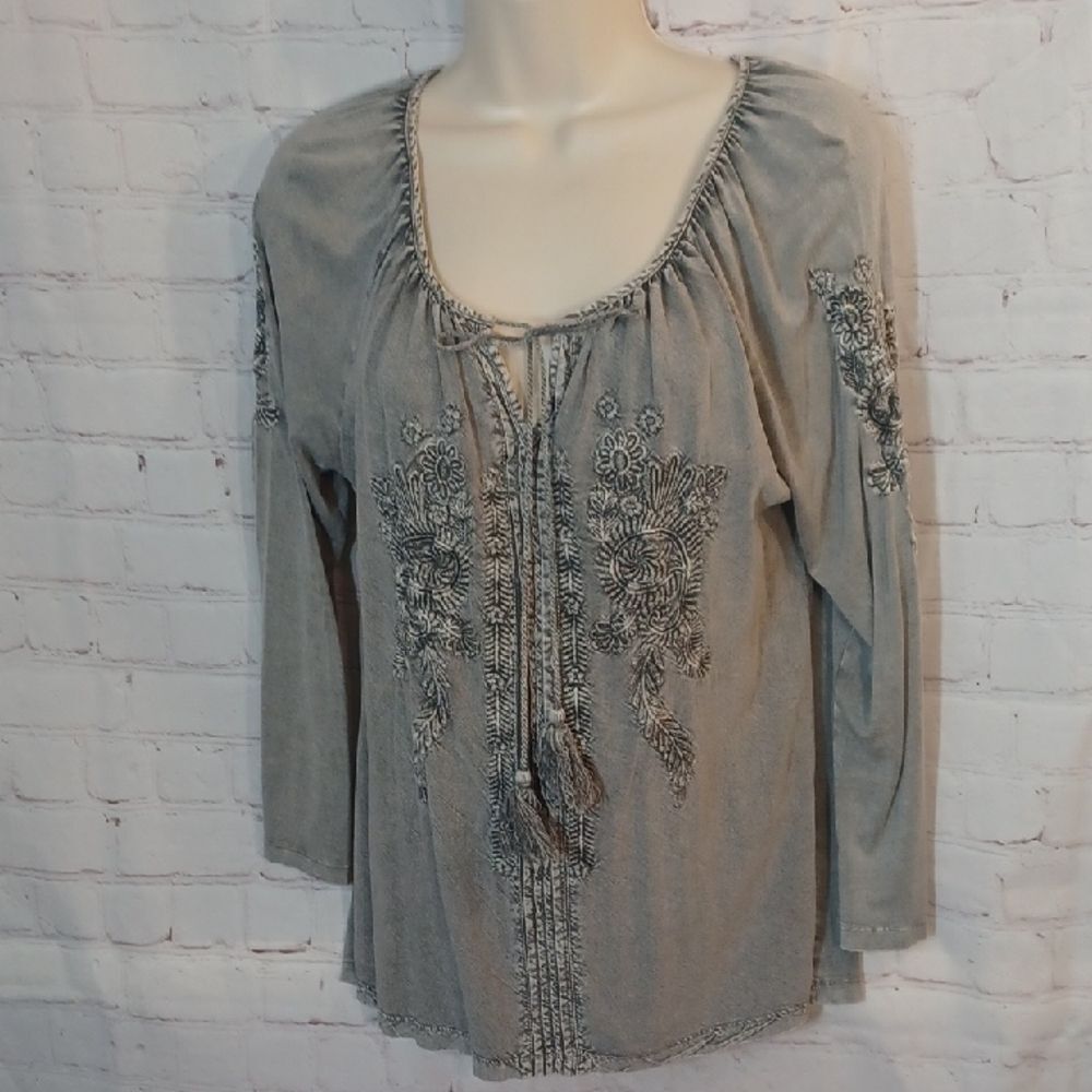 solitaire embroidered boho peasant top gray long sleeve size m